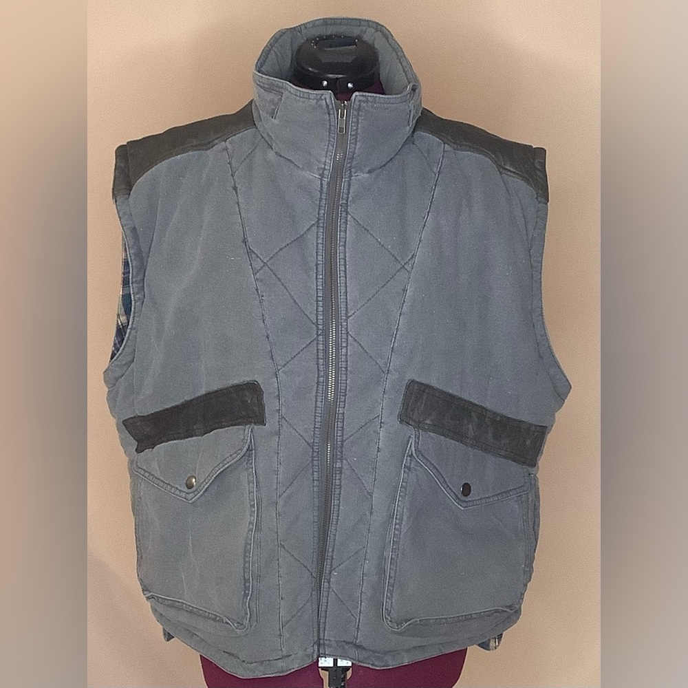 Men’s flannel lined outdoor vest - L